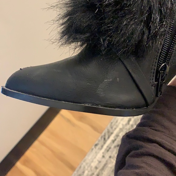 Penny Loves Kenny Black fur boots - Picture 12 of 15